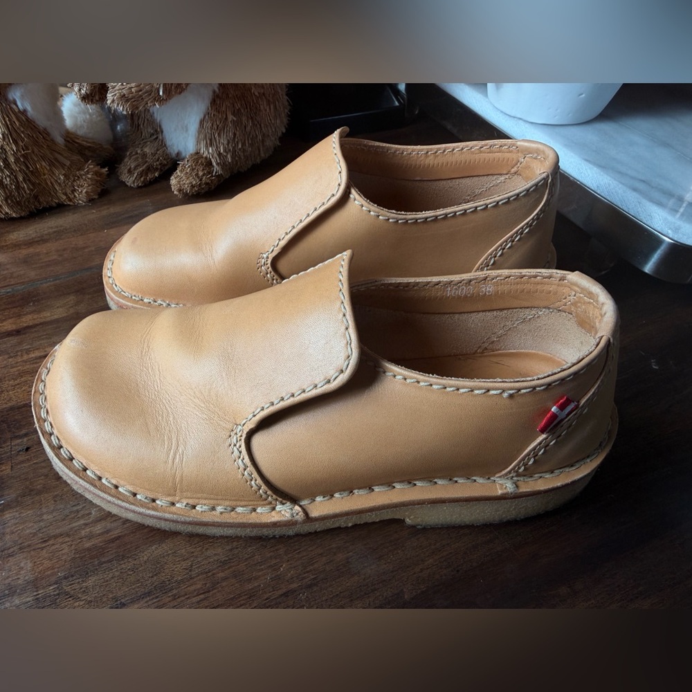Women’s Slip-On Tan Leather Clog Mules